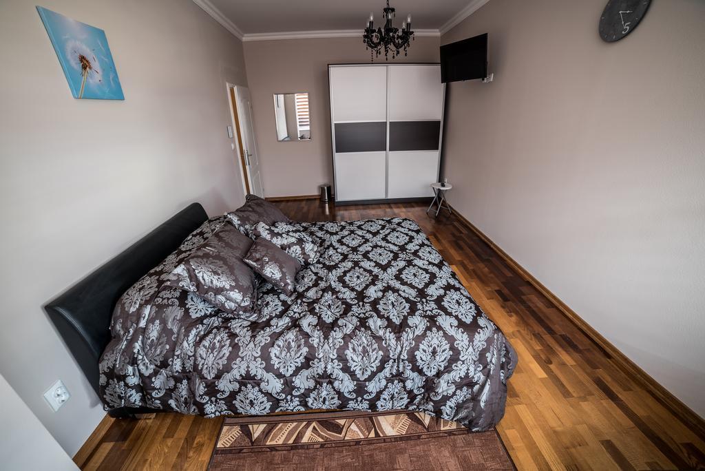 Suites Donna Bihać Exteriör bild