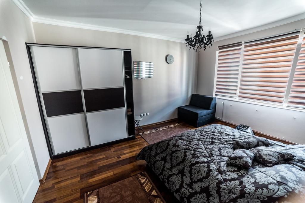 Suites Donna Bihać Exteriör bild